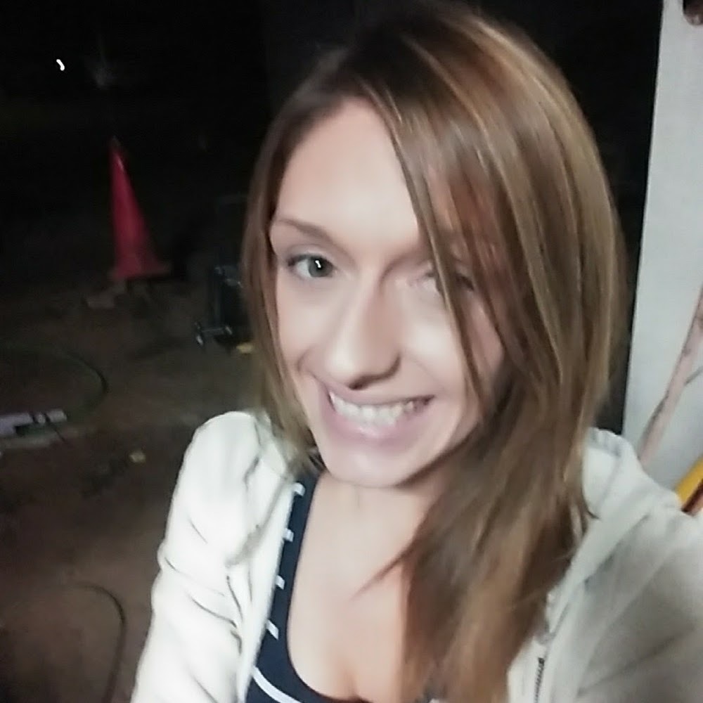Meet your Posher, Dana
